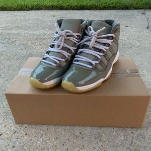 men’s air jordan 11 retro cool grey size 9